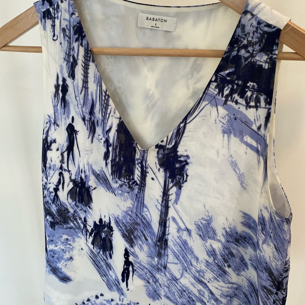 Babaton Navy and White V-Neck Printed Silk Tank
